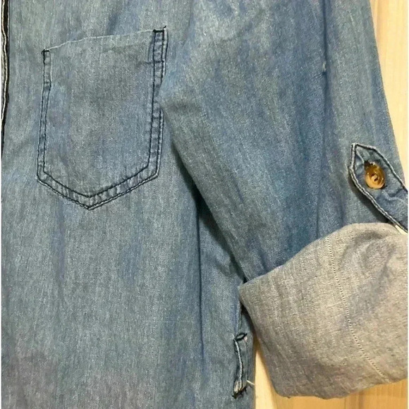 Charlotte Russe Women’s Denim Button-Down Dress w/ Collar Size Medium (no belt) - Picture 6 of 6